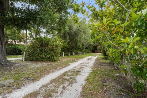 House in Sarasota, Florida 3 bedrooms, 160.72 sq.m. № 2102618 - photo 5