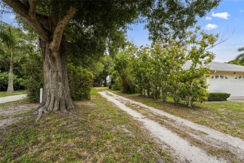 House in Sarasota, Florida 3 bedrooms, 160.72 sq.m. № 2102618 - photo 6