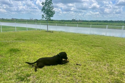 Villa ou maison à louer à St. Lucie, Floride: 4 chambres, 168.52 m2 № 1948620 - photo 3