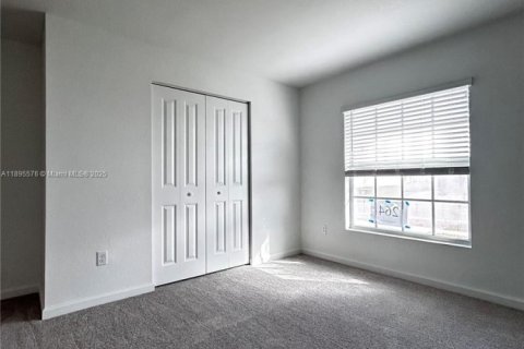 Villa ou maison à louer à St. Lucie, Floride: 4 chambres, 168.52 m2 № 1948620 - photo 15