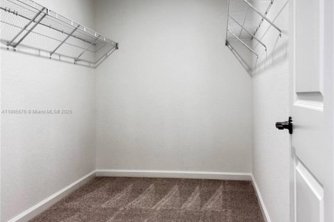 Villa ou maison à louer à St. Lucie, Floride: 4 chambres, 168.52 m2 № 1948620 - photo 11