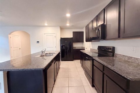 House in Wimauma, Florida 5 bedrooms, 227.33 sq.m. № 2312312 - photo 8
