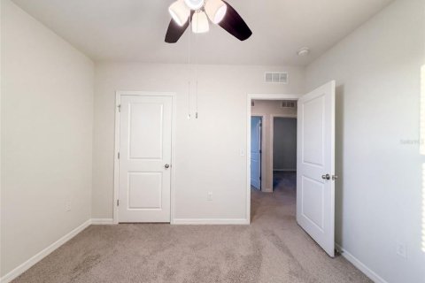 House in Wimauma, Florida 5 bedrooms, 227.33 sq.m. № 2312312 - photo 24
