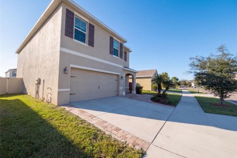 House in Wimauma, Florida 5 bedrooms, 227.33 sq.m. № 2312312 - photo 25
