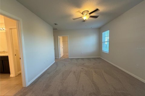 House in Wimauma, Florida 5 bedrooms, 227.33 sq.m. № 2312312 - photo 15