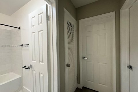 Appartement à louer à Fort Lauderdale, Floride: 2 chambres, 85.93 m2 № 1978904 - photo 5