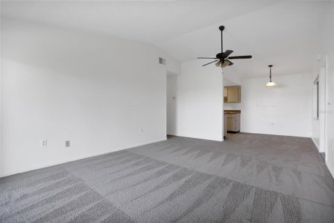 Condominio en alquiler en Orlando, Florida, 2 dormitorios, 97.36 m2 № 1791345 - foto 3