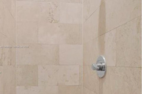 Снять в аренду виллу или дом в Майами, Флорида 3 спальни, 215.35м2, № 2031616 - фото 7