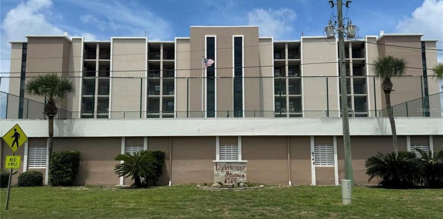Condo in Ponce Inlet, Florida, 2 bedrooms  № 2410137