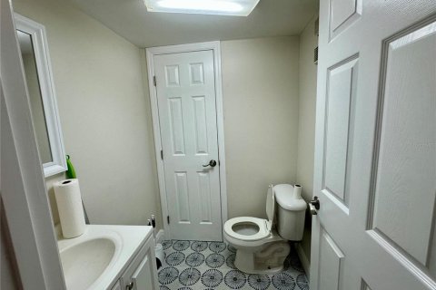 Commercial property in Indian Rocks Beach, Florida 71.35 sq.m. № 2108614 - photo 8