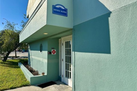 Commercial property in Indian Rocks Beach, Florida 71.35 sq.m. № 2108614 - photo 9