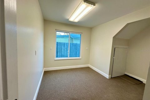 Commercial property in Indian Rocks Beach, Florida 71.35 sq.m. № 2108614 - photo 7