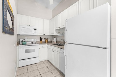 Снять в аренду квартиру в Сарасота, Флорида 1 комната, 74.32м2, № 2220124 - фото 9