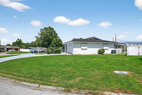 Casa en venta en Bradenton, Florida, 2 dormitorios, 130.43 m2 № 1842983 - foto 11