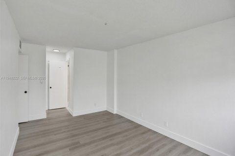 Снять в аренду кондоминиум в Холливуд, Флорида 2 спальни, 96.62м2, № 2004315 - фото 26