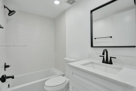 Снять в аренду кондоминиум в Холливуд, Флорида 2 спальни, 96.62м2, № 2004315 - фото 17