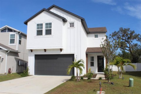 House in Palmetto, Florida 4 bedrooms, 216.37 sq.m. № 2109569