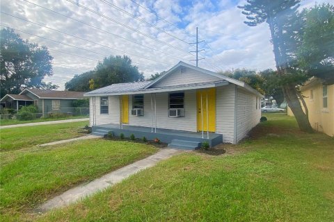 Apartamento en Lake Wales, Florida 2 dormitorios, 59.46 m2 № 2103609