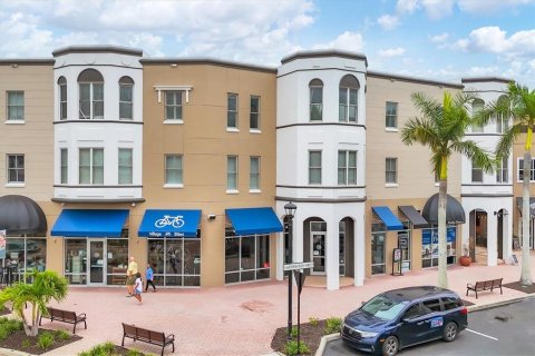 Condominio en venta en Lakewood Ranch, Florida, 2 dormitorios, 128.58 m2 № 2287522 - foto 3