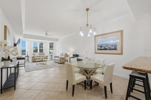 Condominio en venta en Lakewood Ranch, Florida, 2 dormitorios, 128.58 m2 № 2287522 - foto 6