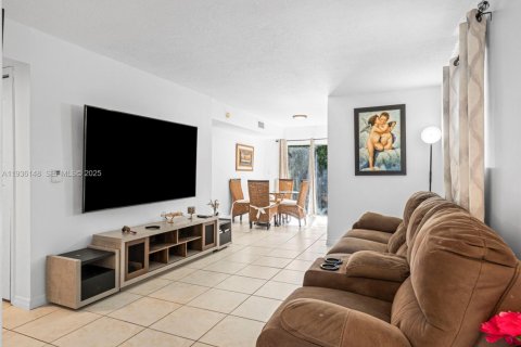 Condo in Homestead, Florida, 3 bedrooms  № 1994240 - photo 2