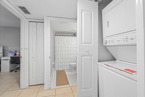 Condo in Homestead, Florida, 3 bedrooms  № 1994240 - photo 10