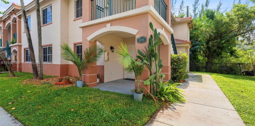 Condo in Homestead, Florida, 3 bedrooms  № 1994240