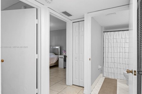 Condo in Homestead, Florida, 3 bedrooms  № 1994240 - photo 11