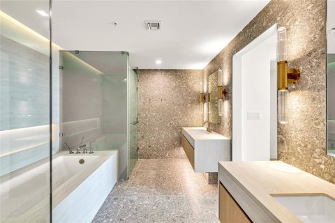 Condominio en venta en Pompano Beach, Florida, 3 dormitorios, 240.62 m2 № 2194354 - foto 20