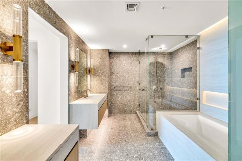 Condominio en venta en Pompano Beach, Florida, 3 dormitorios, 240.62 m2 № 2194354 - foto 19