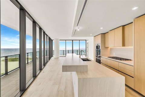 Condominio en venta en Pompano Beach, Florida, 3 dormitorios, 240.62 m2 № 2194354 - foto 9