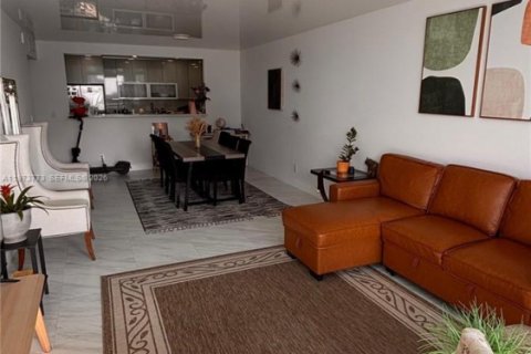 Снять в аренду кондоминиум в Санни-Айлс-Бич, Флорида 1 спальня, 92.9м2, № 2038379 - фото 6