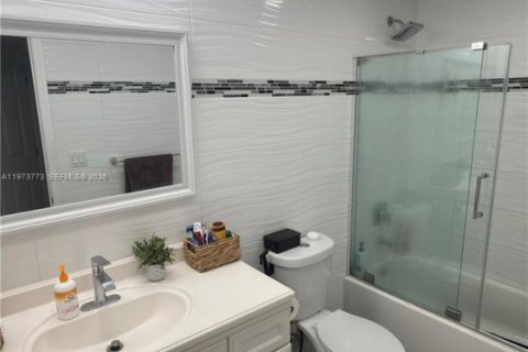 Снять в аренду кондоминиум в Санни-Айлс-Бич, Флорида 1 спальня, 92.9м2, № 2038379 - фото 8