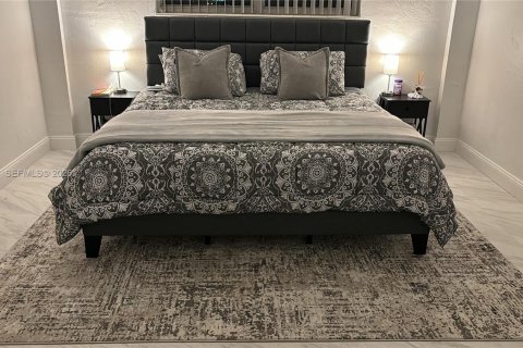 Снять в аренду кондоминиум в Санни-Айлс-Бич, Флорида 1 спальня, 92.9м2, № 2038379 - фото 7