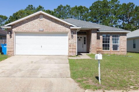 House in Gulf Breeze, Florida 3 bedrooms, 187.2 sq.m. № 560329 - photo 1
