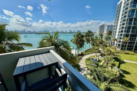 Copropriété à louer à Miami Beach, Floride: 1 chambre, 95.41 m2 № 1997099 - photo 3