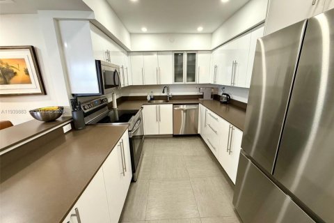 Copropriété à louer à Miami Beach, Floride: 1 chambre, 95.41 m2 № 1997099 - photo 8