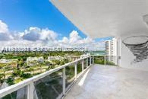 Condo in Bal Harbour, Florida, 6 bedrooms  № 1989440 - photo 27