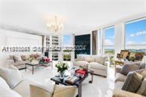 Condo in Bal Harbour, Florida, 6 bedrooms  № 1989440 - photo 11