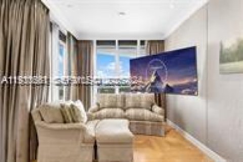 Condo in Bal Harbour, Florida, 6 bedrooms  № 1989440 - photo 19