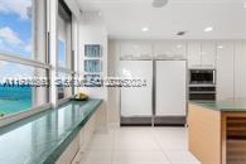 Condo in Bal Harbour, Florida, 6 bedrooms  № 1989440 - photo 30