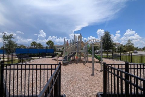Townhouse in Orlando, Florida 4 bedrooms, 168.06 sq.m. № 1826245 - photo 29