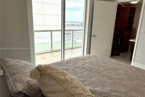 Condo in Miami, Florida, 2 bedrooms  № 2182349 - photo 20