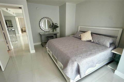 Condo in Miami, Florida, 2 bedrooms  № 2182349 - photo 19