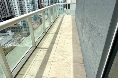 Condo in Miami, Florida, 2 bedrooms  № 2182349 - photo 24
