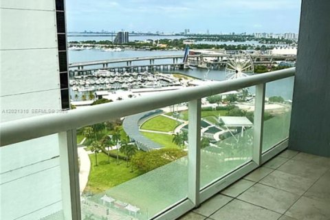 Condo in Miami, Florida, 2 bedrooms  № 2182349 - photo 22