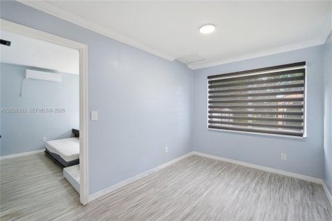 Villa ou maison à vendre à West Park, Floride: 2 chambres, 91.79 m2 № 2086901 - photo 7