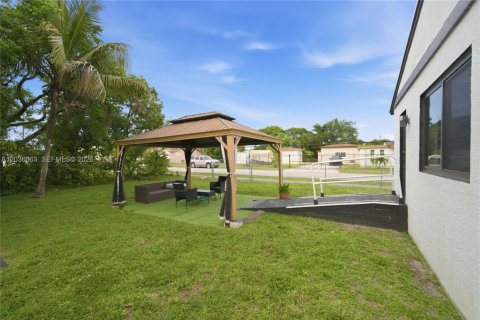 Villa ou maison à vendre à West Park, Floride: 2 chambres, 91.79 m2 № 2086901 - photo 22