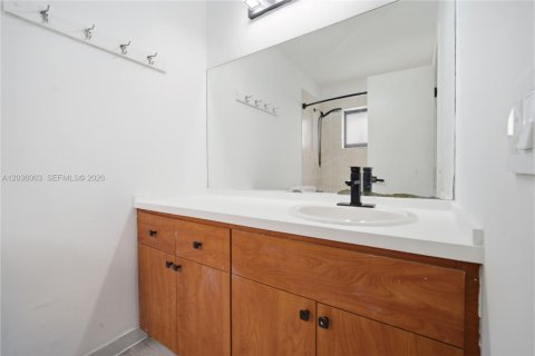 Villa ou maison à vendre à West Park, Floride: 2 chambres, 91.79 m2 № 2086901 - photo 16