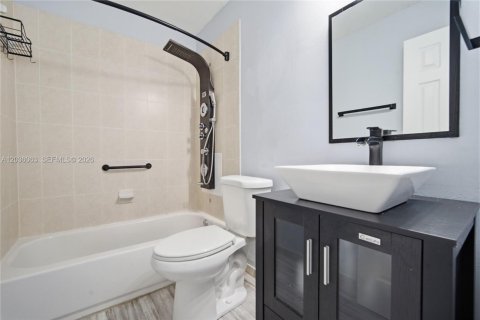 Villa ou maison à vendre à West Park, Floride: 2 chambres, 91.79 m2 № 2086901 - photo 19